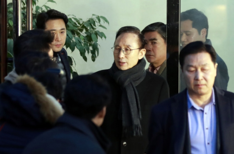 Questioning of ex-President Lee likely to occur later than expected