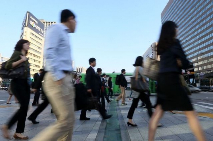 Koreans divided over reduced working hours