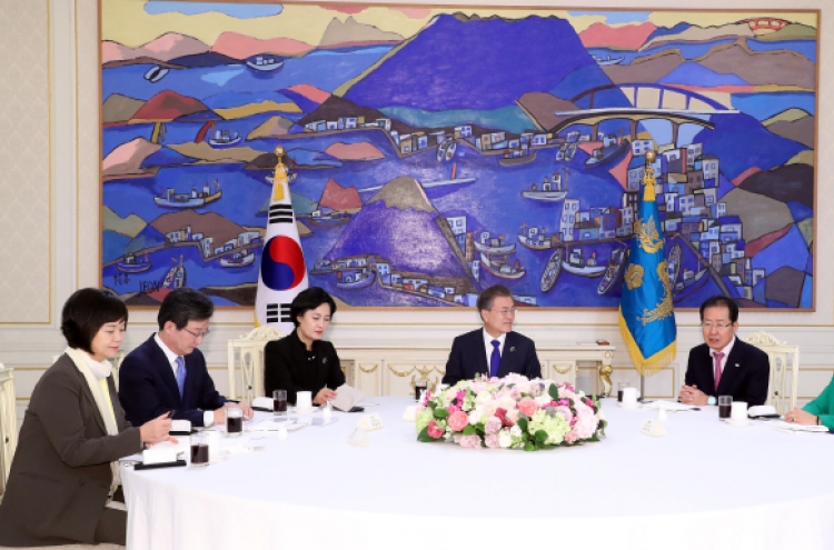 Moon stresses cooperation with US, no concessions for talks
