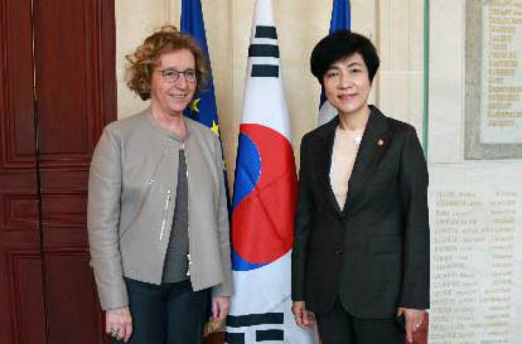 Korean, French labor ministers agree on joint study to end gender discrimination