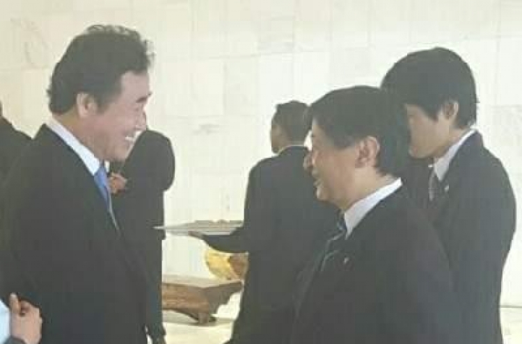 Korean PM has brief encounter with Japan's crown prince