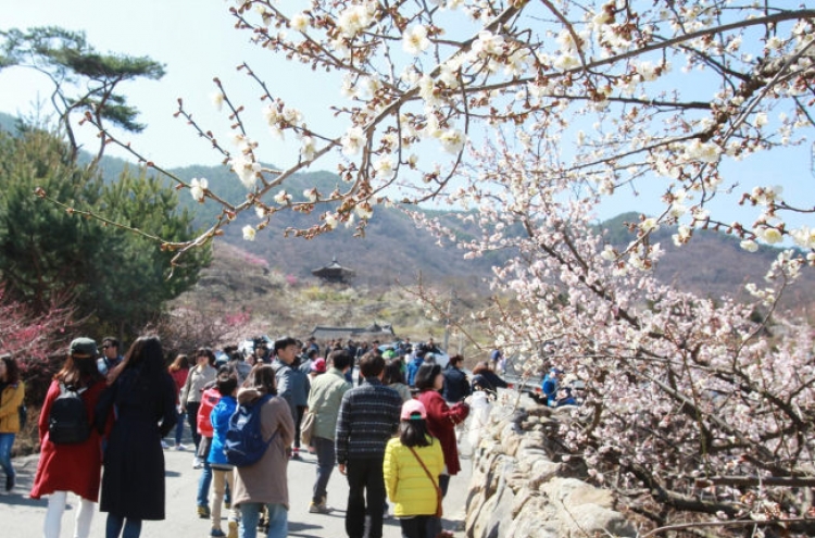 Korea bolsters efforts to attract foreign tourists for spring