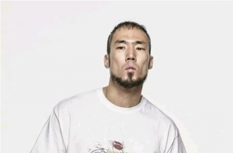 Warrant sought for Korean rapper over street assault