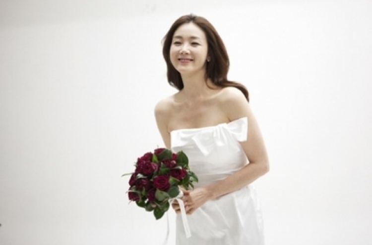 Choi Ji-woo’s wedding garners attention in and out of Korea