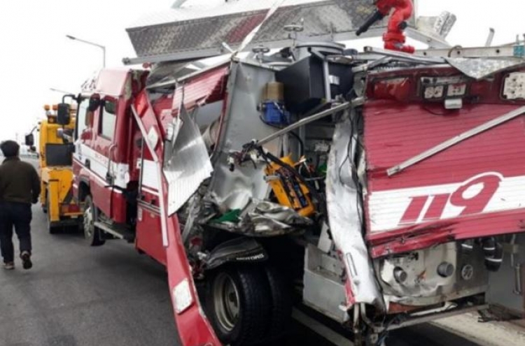 3 female firefighters killed in truck crash