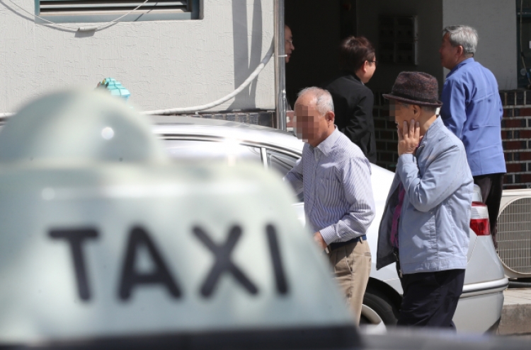Ministry blasted for watering down assessment for senior taxi drivers