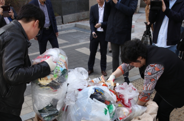 Korea mulls over reintroducing disposable cup deposit