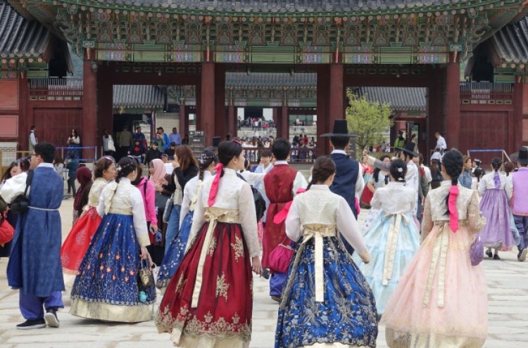 Number of visitors to Korea grows in March after 12 months of decline