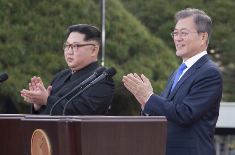 [2018 Inter-Korean summit] Koreas agree on ‘practical steps’ to restore cross-border railway