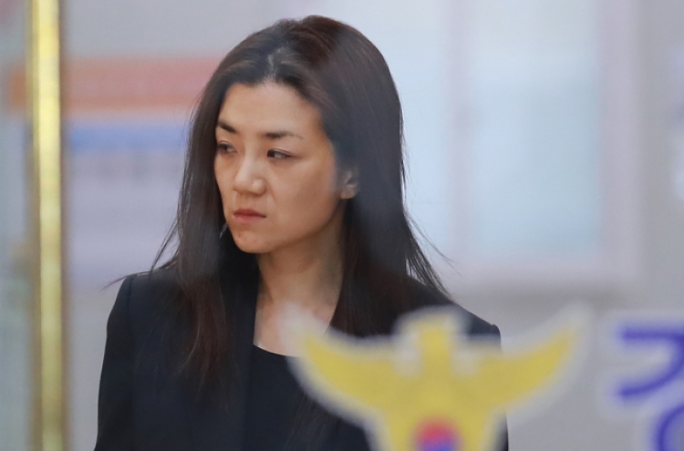 Police seek arrest warrant for Korean Air chief's daughter over alleged assault