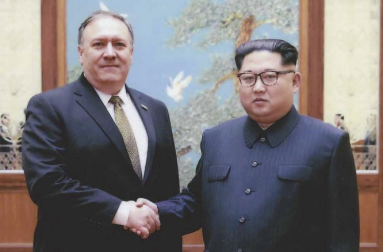 Trump: Pompeo returning from NK with 3 American detainees