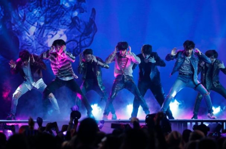 BTS snatches No. 1 on Billboard 200, first time for Korean artist