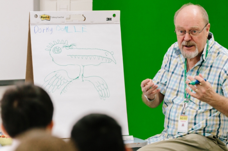 Artist’s visit helps pupils dive into drawing