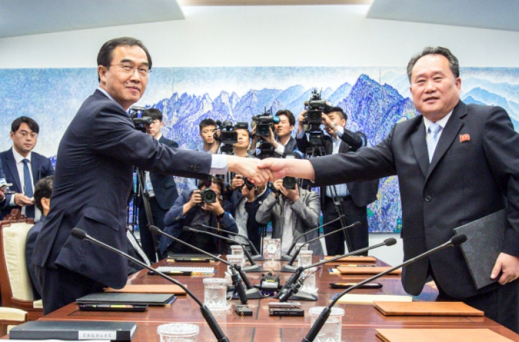 Koreas agree to hold military talks, Red Cross meeting this month