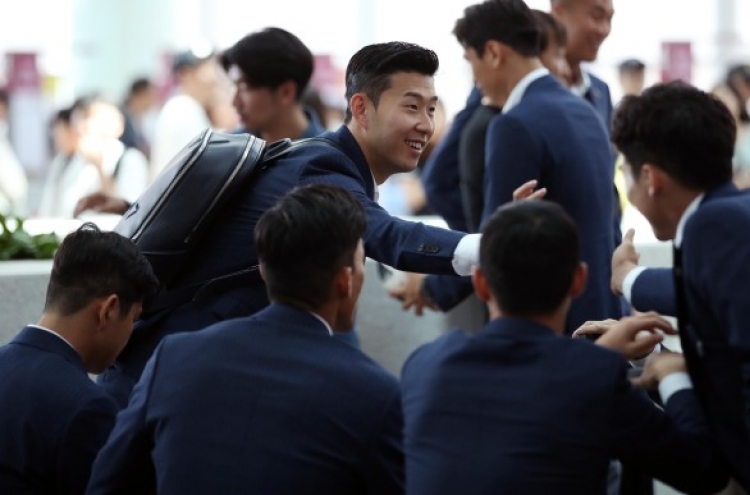 Korea depart for Austria for pre-World Cup camp