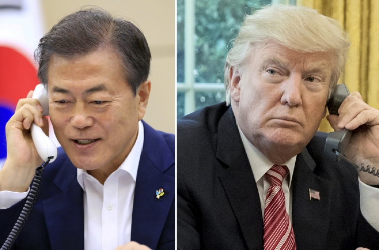 [US-NK Summit] Moon, Trump hold last minute talks on US-N. Korea summit