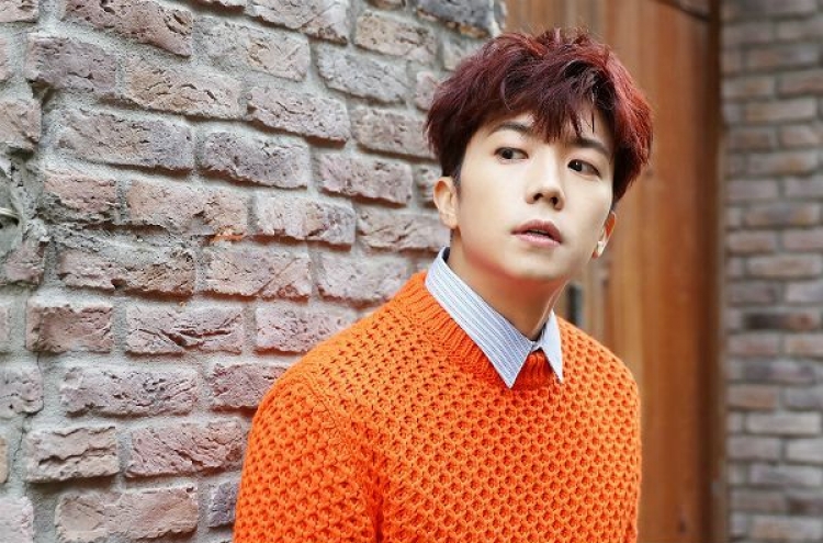 2PM’s Wooyoung to begin military service