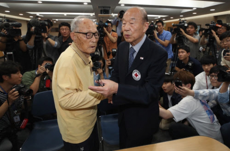 S. Korean Red Cross sets list for family reunions with North