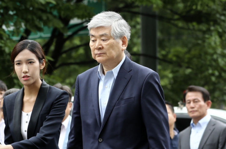 Korean Air chief appears for court arraignment