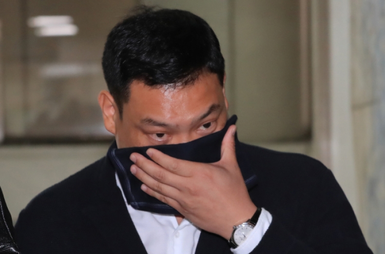 [Newsmaker] Prosecutors seek 5-year jail term for chef Lee Chan-oh over drug use