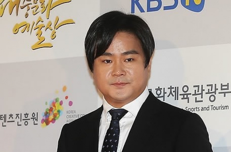 S.M. Entertainment composer Yoo Young-jin booked for false license plate