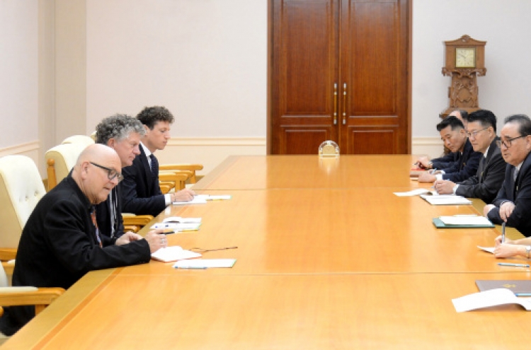 S. Korea's nuke envoy meets British delegation over N. Korea