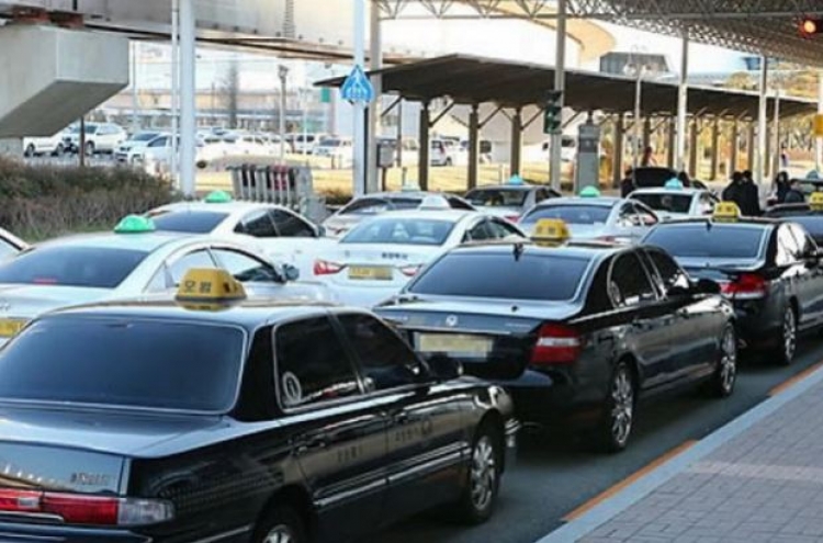Taxi driver arrested for ripping off inbound tourists