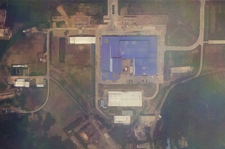 Photos show NK building new ICBM near Pyongyang: report