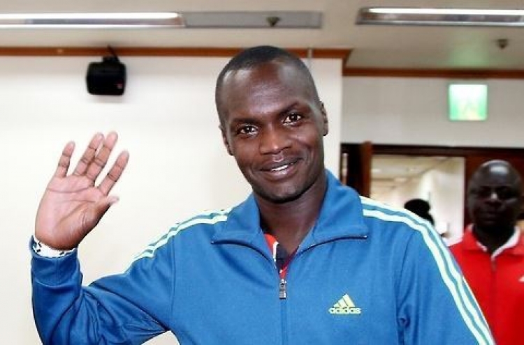 Kenyan-born marathoner acquires S. Korean citizenship, ineligible for Tokyo 2020