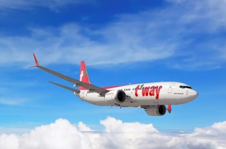 Budget carrier T'way makes debut on main bourse