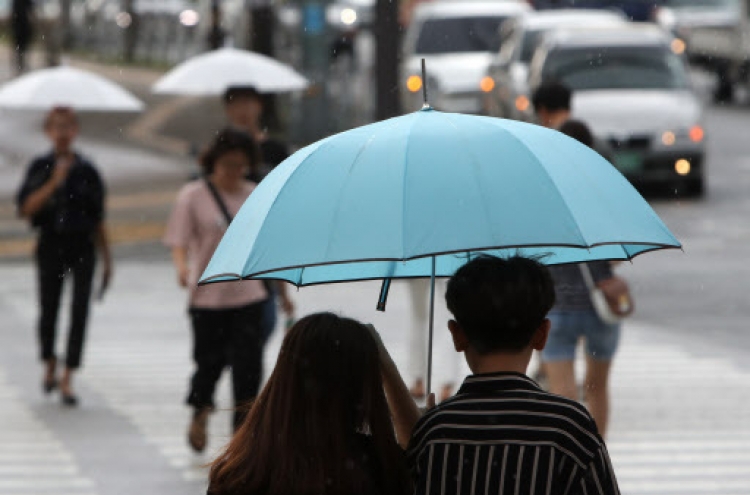[Weather] Sporadic rain with humidity expected
