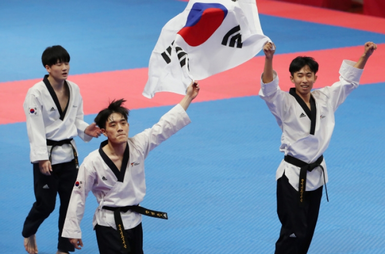 Two taekwondo golds among 11 medals for Korea on Day 1