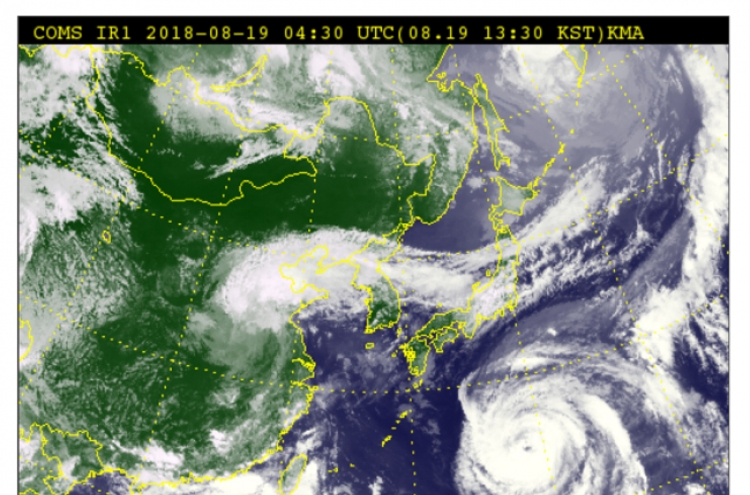Meteorologists warn of heavy damage from approaching typhoon