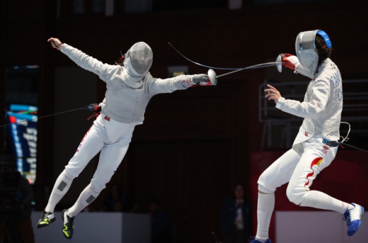 Korea captures gold in women's team sabre fencing
