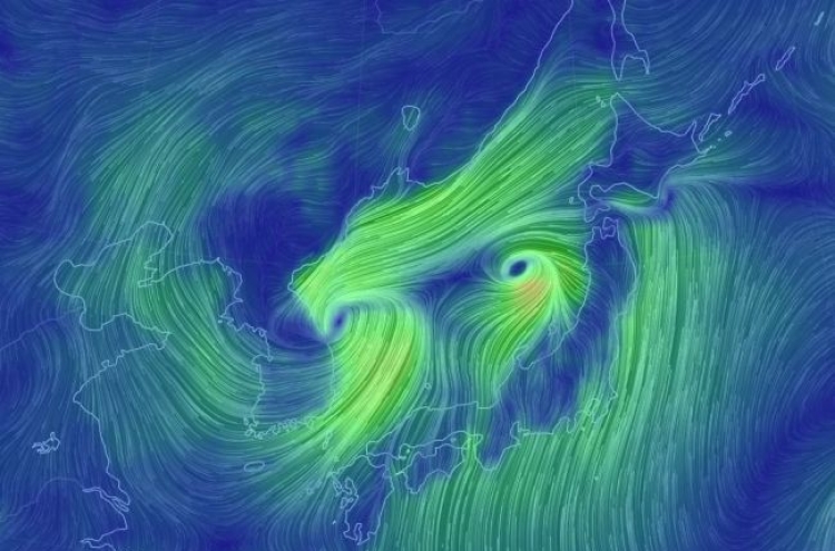 Typhoon Soulik exits S. Korea, leaves less damage than expected