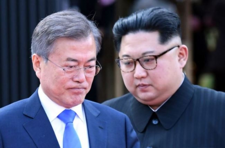 Moon to mediate deal between US, N. Korea in summit with Kim: official