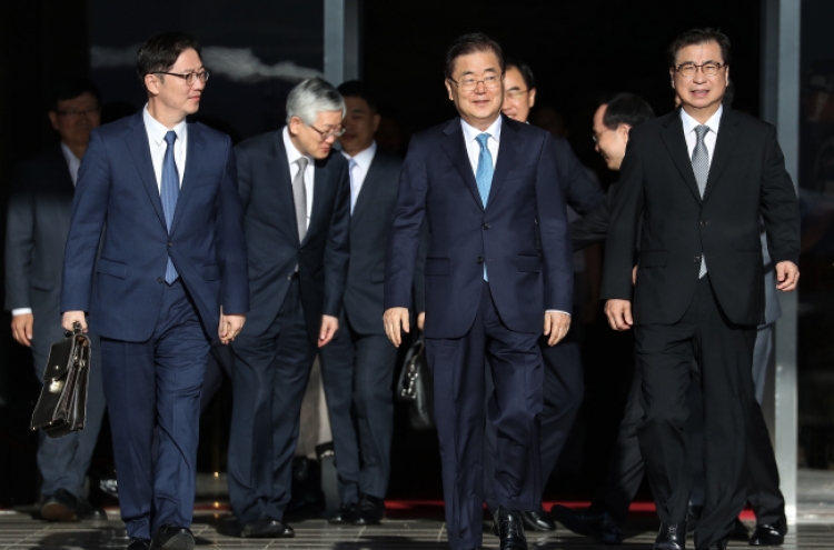Moon's special envoy embarks on trip to N. Korea