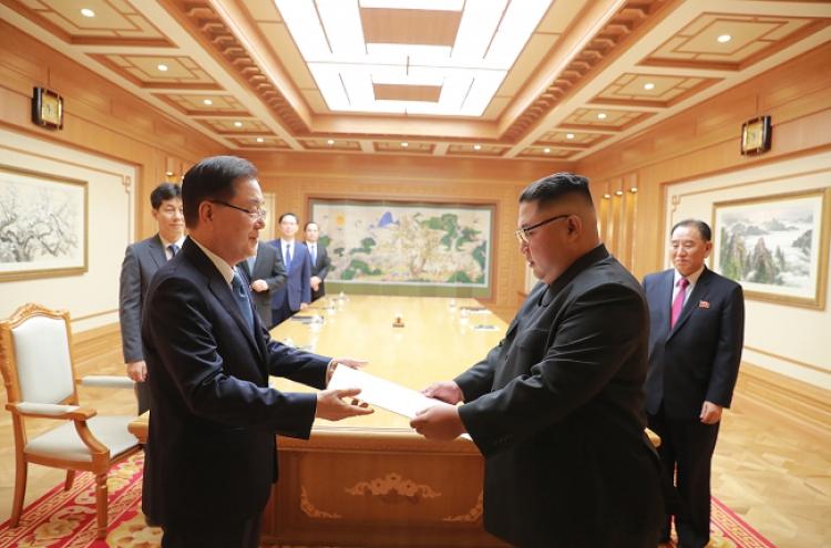 Envoys meet Kim Jong-un to discuss denuclearization, summit