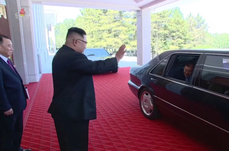 NK releases footage of Kim’s meeting with S. Korean envoys