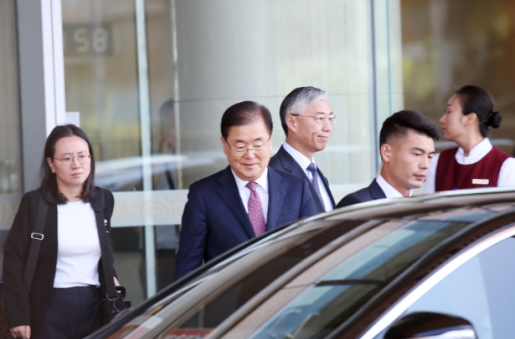 Moon's envoy visits China to brief on NK visit outcome
