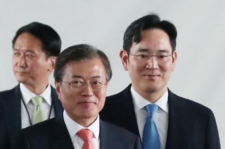 Cheong Wa Dae invites chaebol chiefs to inter-Korean summit