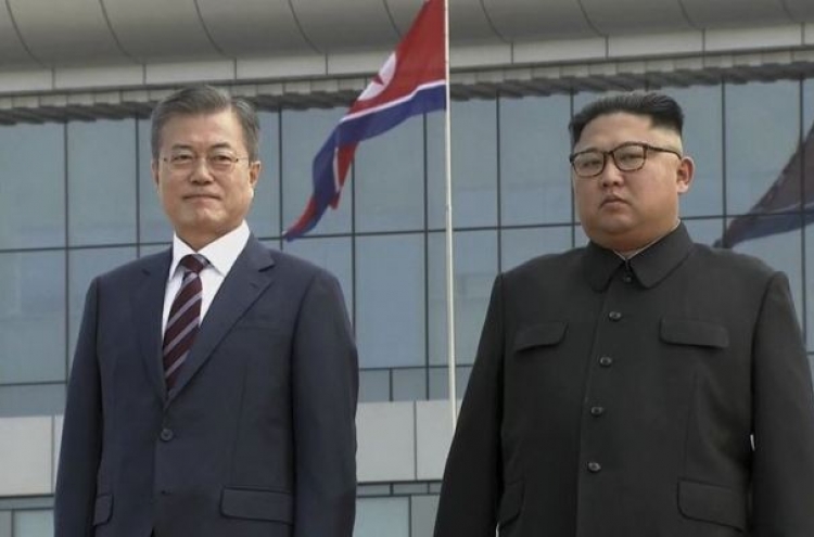 Kim, Moon start possibly most challenging Korean summit yet