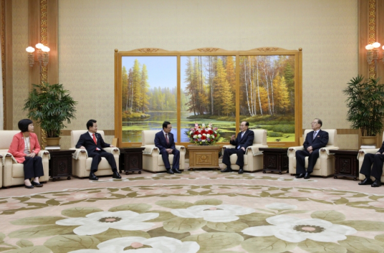 South Korean party leaders meet with NK parliamentary chief