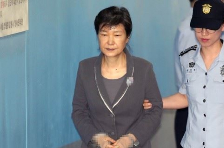 Justice Ministry refutes report that Park Geun-hye’s health in decline