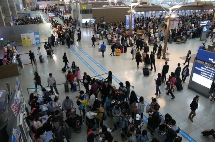 Korea's air passenger traffic hits new high in Aug.