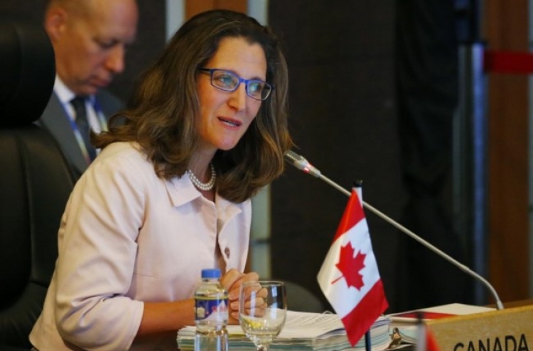 US, Canada hold last-minute NAFTA talks as deadline looms