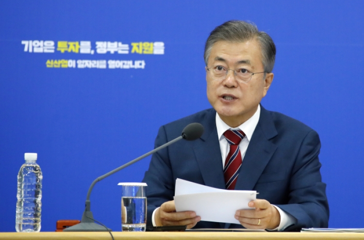 Moon calls on government to play supporting role in job creation