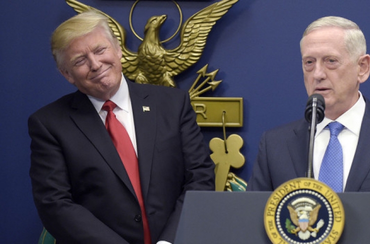 Trump touts good relations with 'sort of a Democrat' Mattis