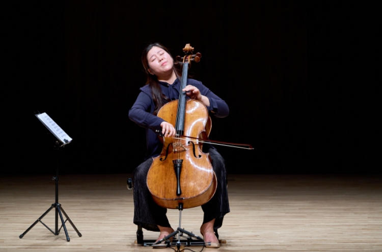 Cellists Lee Sang-eun and Lee Jeong-hyoun win Isang Yun Competition 2018