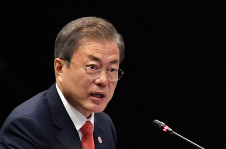 Moon highlights cooperation, suggests multilateral summits at ASEAN meeting